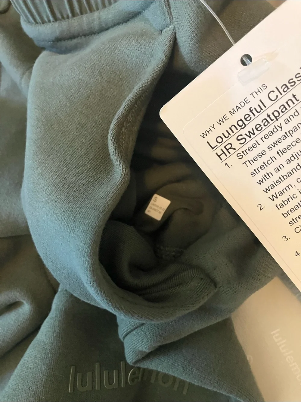 NWT Lululemon Loungeful Classic-Fit HR Sweatpant, S, Palm Deco